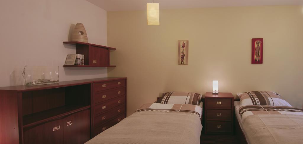 אוסטראון Apartament Park חדר תמונה